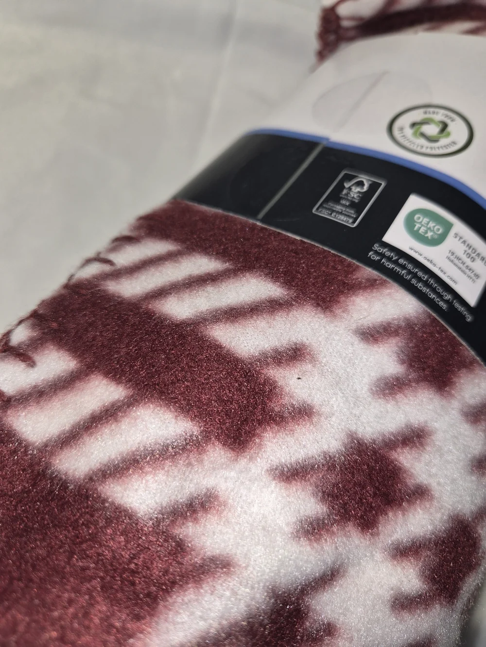 Mainstays Burgundy and White Fleece Throw Blanket
